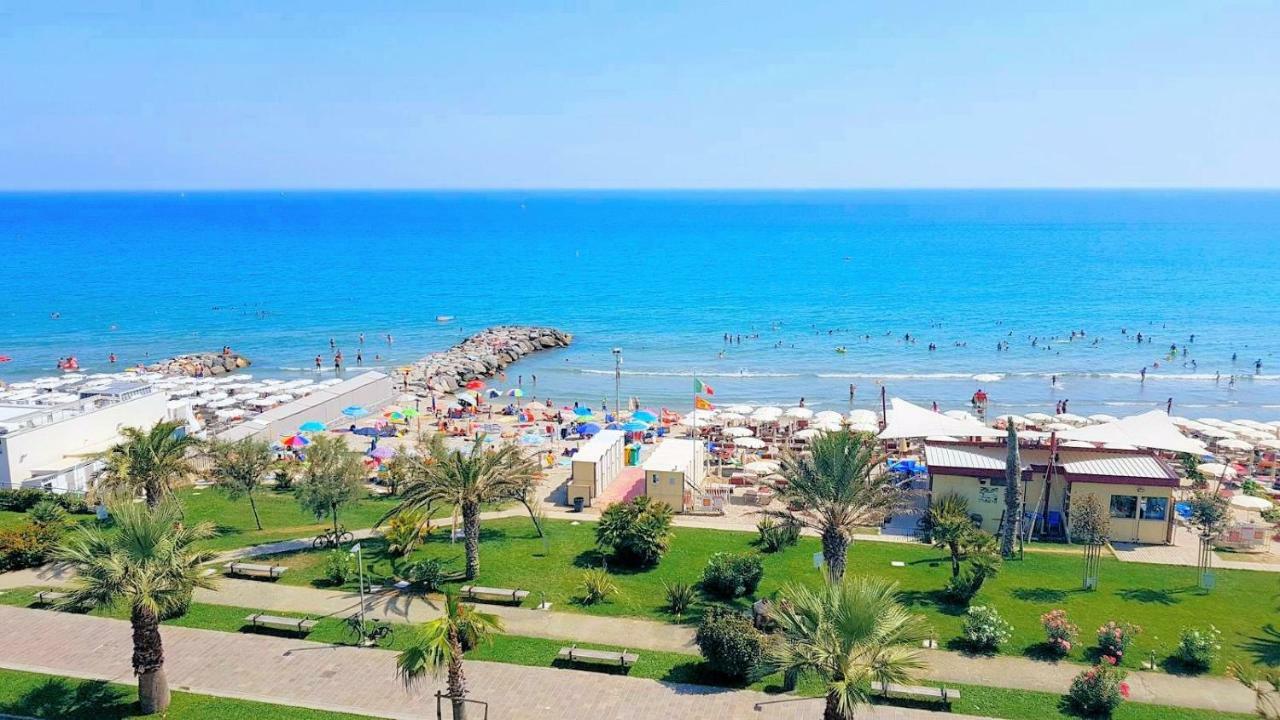 Appartamento Frontemare Marina dʼMarina dʼAndora Buitenkant foto
